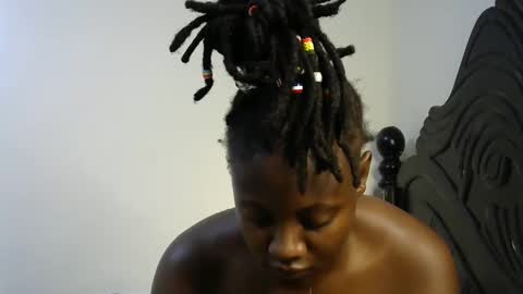 Snapshot of iampolca chatting on 02/14/25, 08:52 iampolca online show from 02/14/25, 08:52