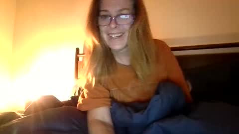 iampoppyy online show from 10/16/25, 11:33