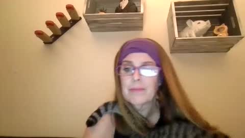 iampoppyy online show from 10/24/25, 12:34