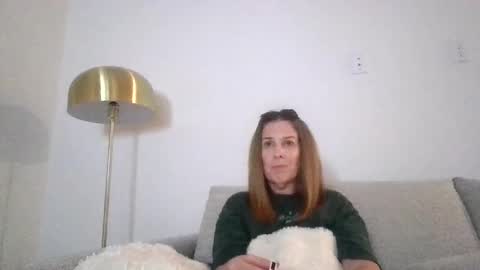 iampoppyy online show from 11/12/25, 02:23