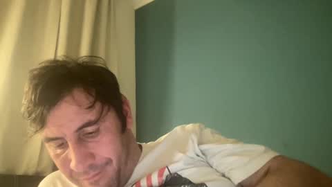 Snapshot of iamtheparty200 chatting on 01/31/25, 03:41 iamtheparty200 online show from 01/31/25, 03:41