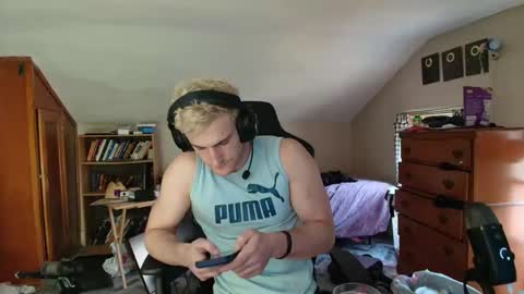 Snapshot of iamtommyparker chatting on 11/07/25, 04:18 iamtommyparker online show from 11/07/25, 04:18