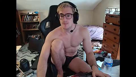 Snapshot of iamtommyparker chatting on 12/04/25, 03:21 iamtommyparker online show from 12/04/25, 03:21