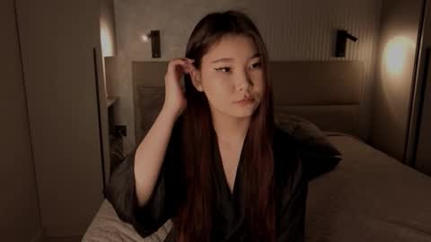 Snapshot of iamyuki_ chatting on 11/13/25, 04:06 iamyuki_ online show from 11/13/25, 04:06