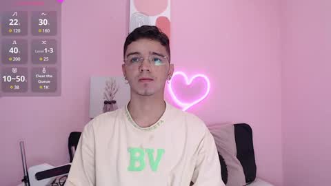 IAN CASTILLO online show from 12/17/24, 11:28