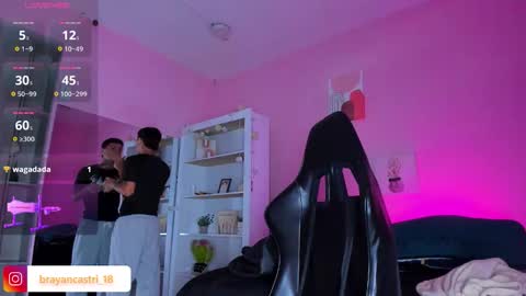 Snapshot of ian_castillo_ chatting on 10/29/25, 11:23 IAN CASTILLO online show from 10/29/25, 11:23