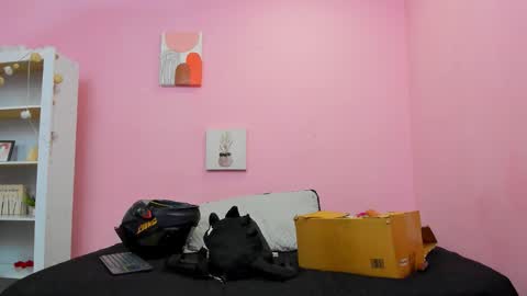 Snapshot of ian_castillo_ chatting on 11/26/25, 11:11 IAN CASTILLO online show from 11/26/25, 11:11