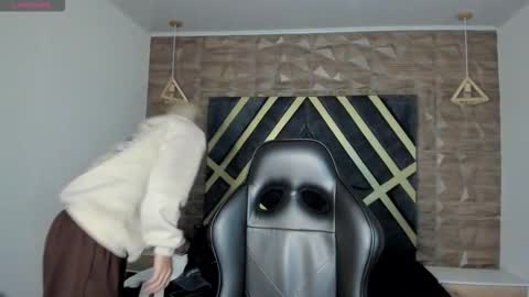 Snapshot of ian_castillo_ chatting on 02/16/26, 11:17 IAN CASTILLO online show from 02/16/26, 11:17