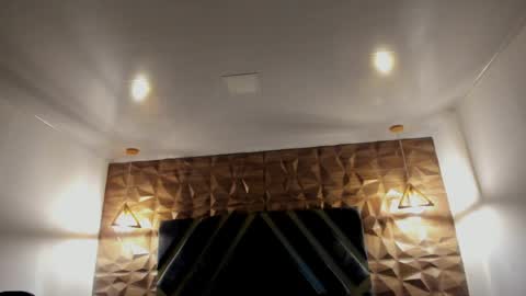 Snapshot of ian_castillo_ chatting on 04/06/26, 11:11 IAN CASTILLO online show from 04/06/26, 11:11