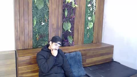 Ian Davis online show from 10/22/25, 11:54