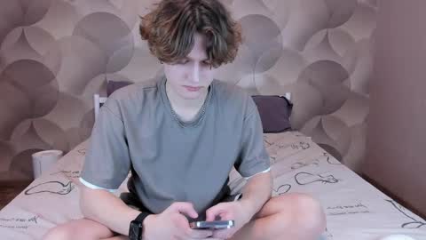 Ian Flor online show from 03/22/26, 04:10