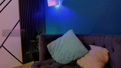 Snapshot of ian_lein chatting on 11/25/25, 03:17 IAN LEIN online show from 11/25/25, 03:17