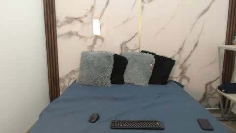 Snapshot of ian_storm chatting on 04/23/26, 11:31 ian_storm online show from 04/23/26, 11:31