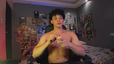 Snapshot of ian_versace chatting on 12/14/24, 07:18 Andres online show from 12/14/24, 07:18