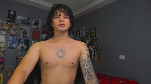 Snapshot of ian_versace chatting on 10/31/25, 03:46 Andres online show from 10/31/25, 03:46