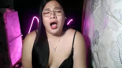 Snapshot of iana_whorexxx chatting on 04/21/26, 09:39 iana online show from 04/21/26, 09:39