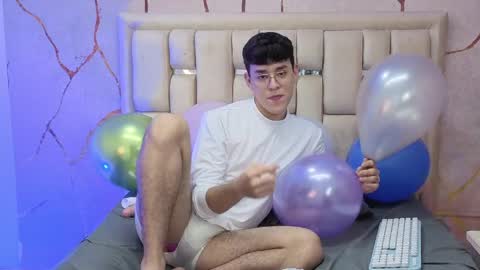 Snapshot of ianblake_ chatting on 03/27/26, 09:14 Ian online show from 03/27/26, 09:14