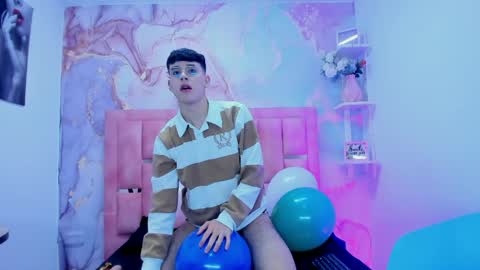 Snapshot of ianblake_ chatting on 04/09/26, 11:54 Ian online show from 04/09/26, 11:54