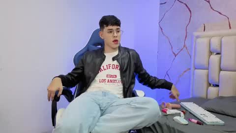 Snapshot of ianblake_ chatting on 04/10/26, 10:14 Ian online show from 04/10/26, 10:14