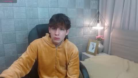 Snapshot of iancute_ chatting on 09/12/25, 10:43 ian online show from 09/12/25, 10:43