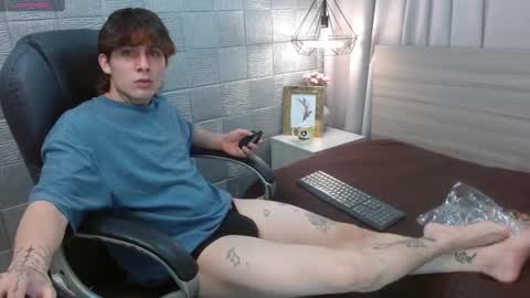 Snapshot of iancute_ chatting on 09/27/25, 11:21 ian online show from 09/27/25, 11:21