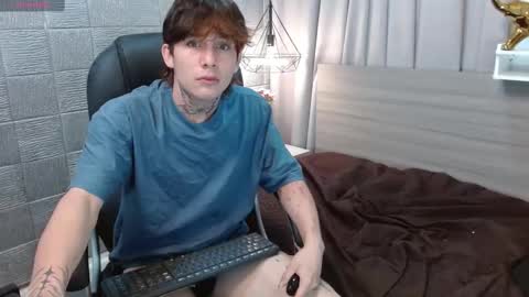 Snapshot of iancute_ chatting on 09/28/25, 12:21 ian online show from 09/28/25, 12:21