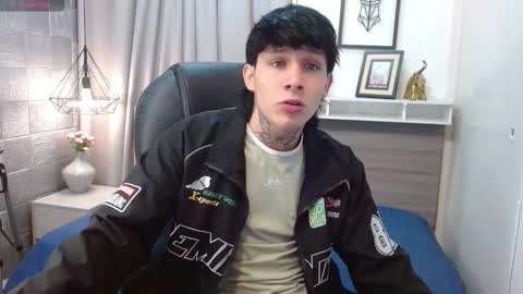 Snapshot of iancute_ chatting on 10/11/25, 08:07 ian online show from 10/11/25, 08:07