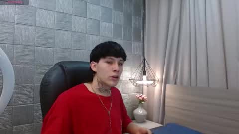 Snapshot of iancute_ chatting on 10/14/25, 02:07 ian online show from 10/14/25, 02:07