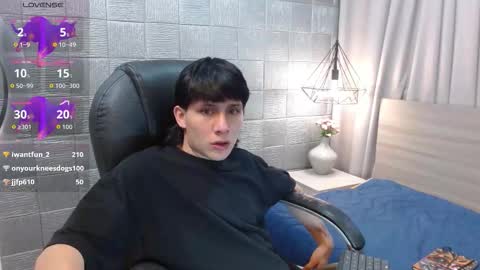 Snapshot of iancute_ chatting on 10/16/25, 07:53 ian online show from 10/16/25, 07:53