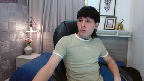 Snapshot of iancute_ chatting on 10/25/25, 08:14 ian online show from 10/25/25, 08:14