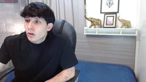 Snapshot of iancute_ chatting on 10/30/25, 10:32 ian online show from 10/30/25, 10:32