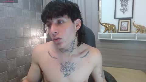 Snapshot of iancute_ chatting on 11/10/25, 11:26 ian online show from 11/10/25, 11:26