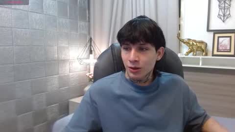 Snapshot of iancute_ chatting on 11/14/25, 04:55 ian online show from 11/14/25, 04:55