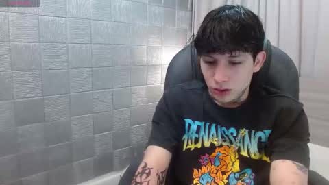 Snapshot of iancute_ chatting on 11/19/25, 03:06 ian online show from 11/19/25, 03:06