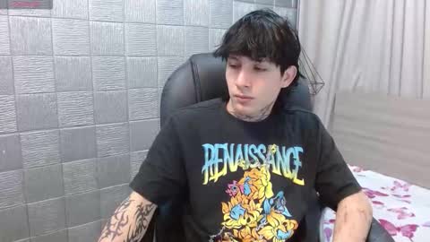 Snapshot of iancute_ chatting on 12/01/25, 02:16 ian online show from 12/01/25, 02:16