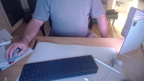 iandy12 online show from 09/15/25, 10:10