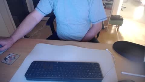 iandy12 online show from 10/05/25, 10:18