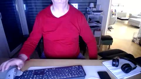 Snapshot of iandy12 chatting on 04/05/26, 10:40 iandy12 online show from 04/05/26, 10:40