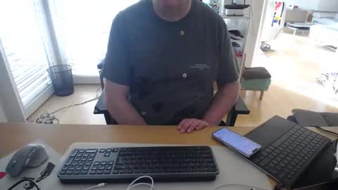 Snapshot of iandy12 chatting on 04/08/26, 06:24 iandy12 online show from 04/08/26, 06:24