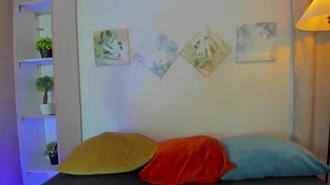 ian  online show from 12/03/25, 03:14