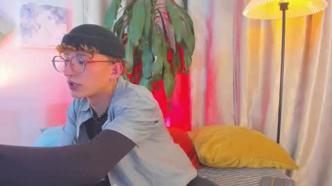 Snapshot of iangel_ chatting on 01/16/26, 04:27 ian online show from 01/16/26, 04:27