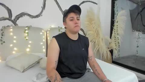 ian online show from 12/18/25, 07:25