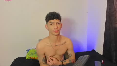 Ian Lark online show from 05/22/26, 03:06