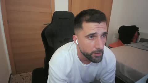 iberian_macho online show from 10/11/25, 09:35