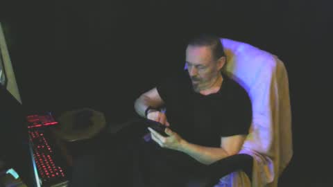 Snapshot of ibrichyrich chatting on 02/25/25, 09:31 Rich online show from 02/25/25, 09:31