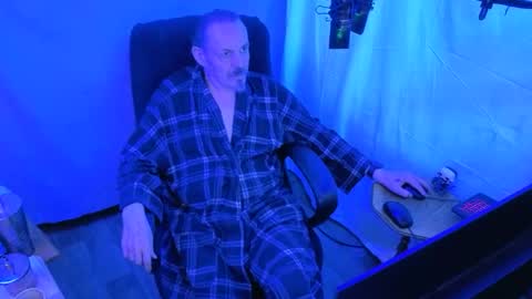 Snapshot of ibrichyrich chatting on 03/17/26, 01:10 Rich online show from 03/17/26, 01:10