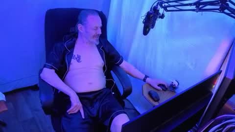 Snapshot of ibrichyrich chatting on 04/10/26, 02:06 Rich online show from 04/10/26, 02:06