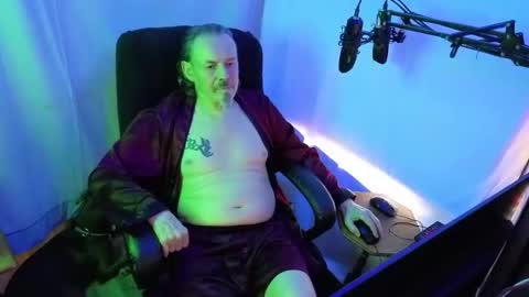 Snapshot of ibrichyrich chatting on 04/21/26, 11:29 Rich online show from 04/21/26, 11:29