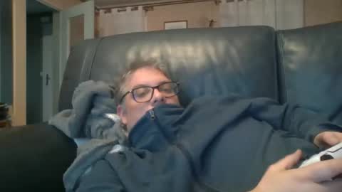 anonymouszz online show from 03/01/26, 04:42
