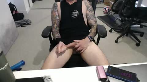 Snapshot of ic987 chatting on 04/04/26, 02:10 ic987 online show from 04/04/26, 02:10